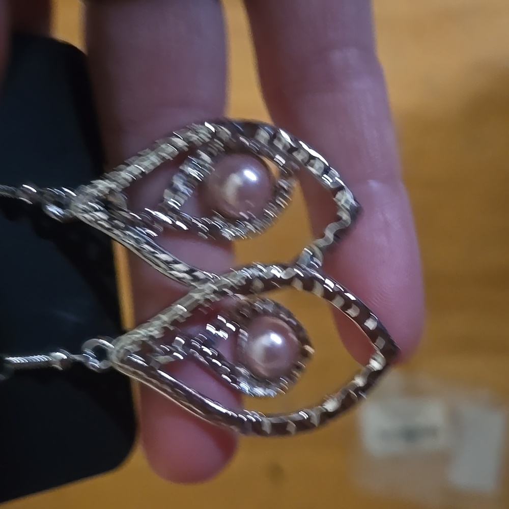 Pink earrings - Picture 3 of 3